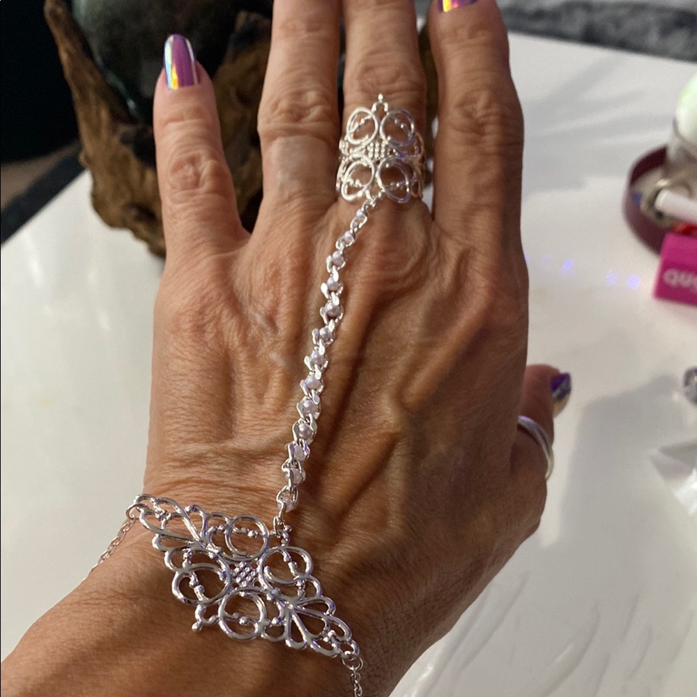Elegant Silver Chain Ring Bracelet